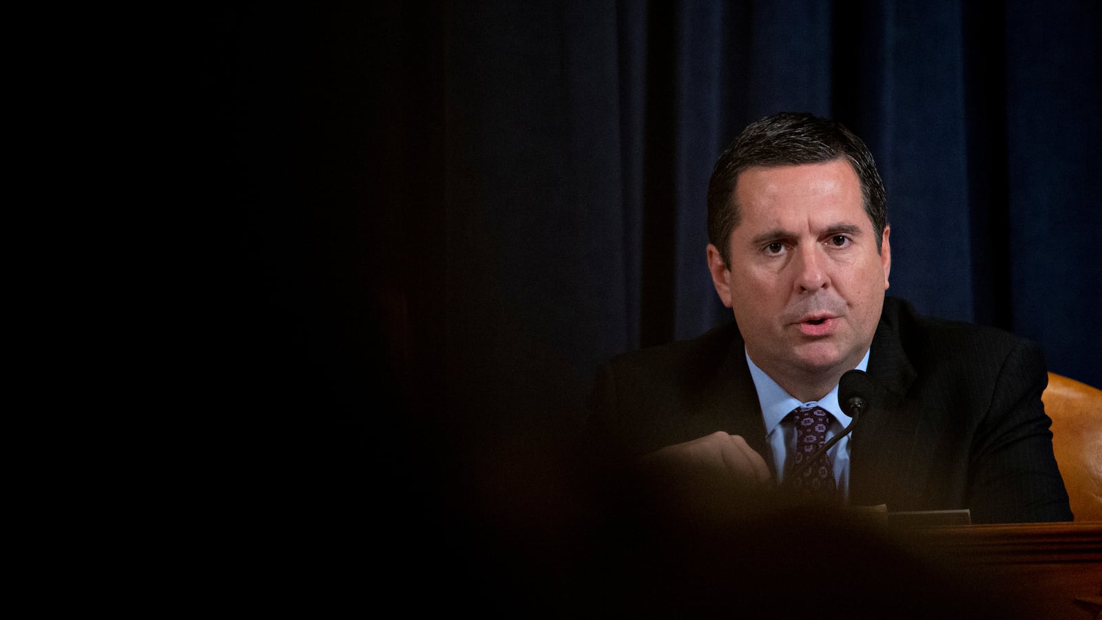 2019-11-21T212507Z_599495507_RC2XFD9DV56O_RTRMADP_3_USA-TRUMP-IMPEACHMENT_qv4awq