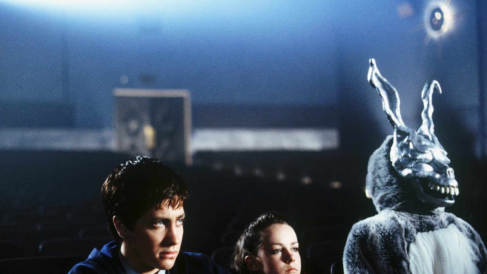 articles/2017/04/01/richard-kelly-on-donnie-darko-s-15th-anniversary-and-why-he-s-not-to-blame-for-that-2009-sequel/170331-schager-darko-tease_bs90kv