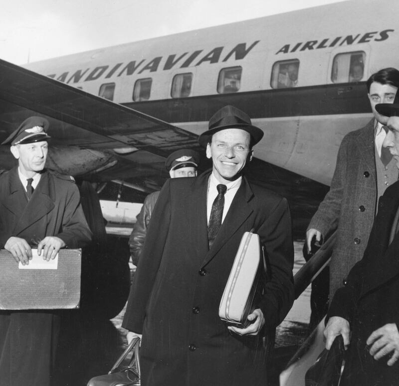 galleries/2013/08/10/classic-jet-set-jackie-o-liz-tayor-more-stars-in-the-air-photos/classic-jet-set-frank-sinatra_s3tsp3
