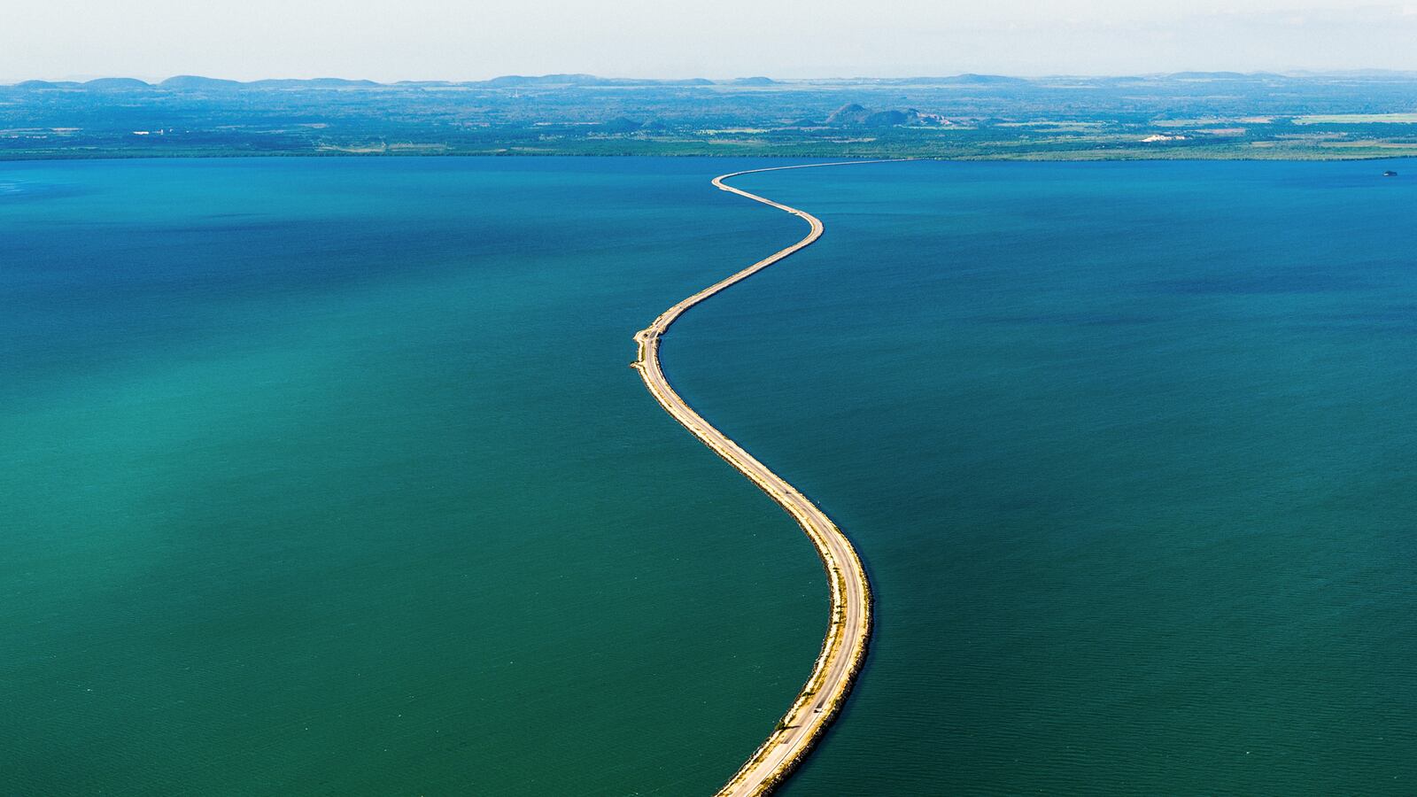 galleries/2015/05/03/you-ve-never-seen-cuba-like-this/150430-unseen-cuba1_azzl9h