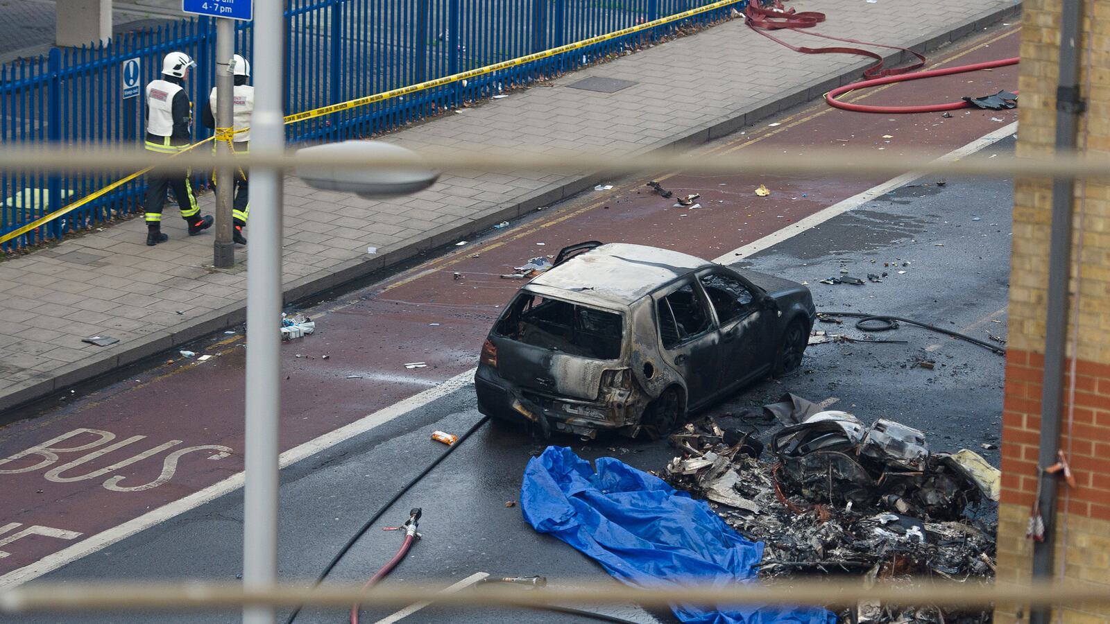 cheats/2013/01/16/helicopter-crashes-in-central-london/130116-heli-crash-london-cheat_es6bru