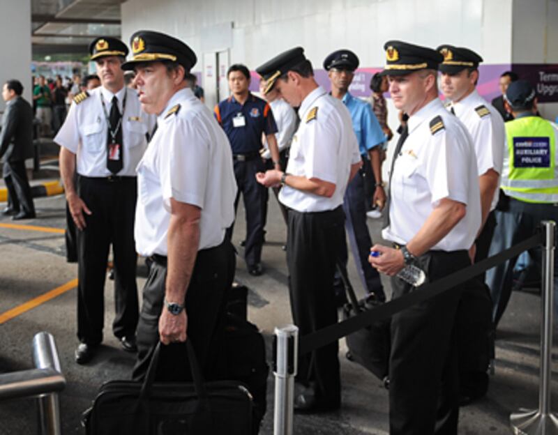 articles/2010/11/23/tsa-pat-downs-body-scanners-more-pilots-secret-security-doubts/weber-pilots_143367_fw6pdz