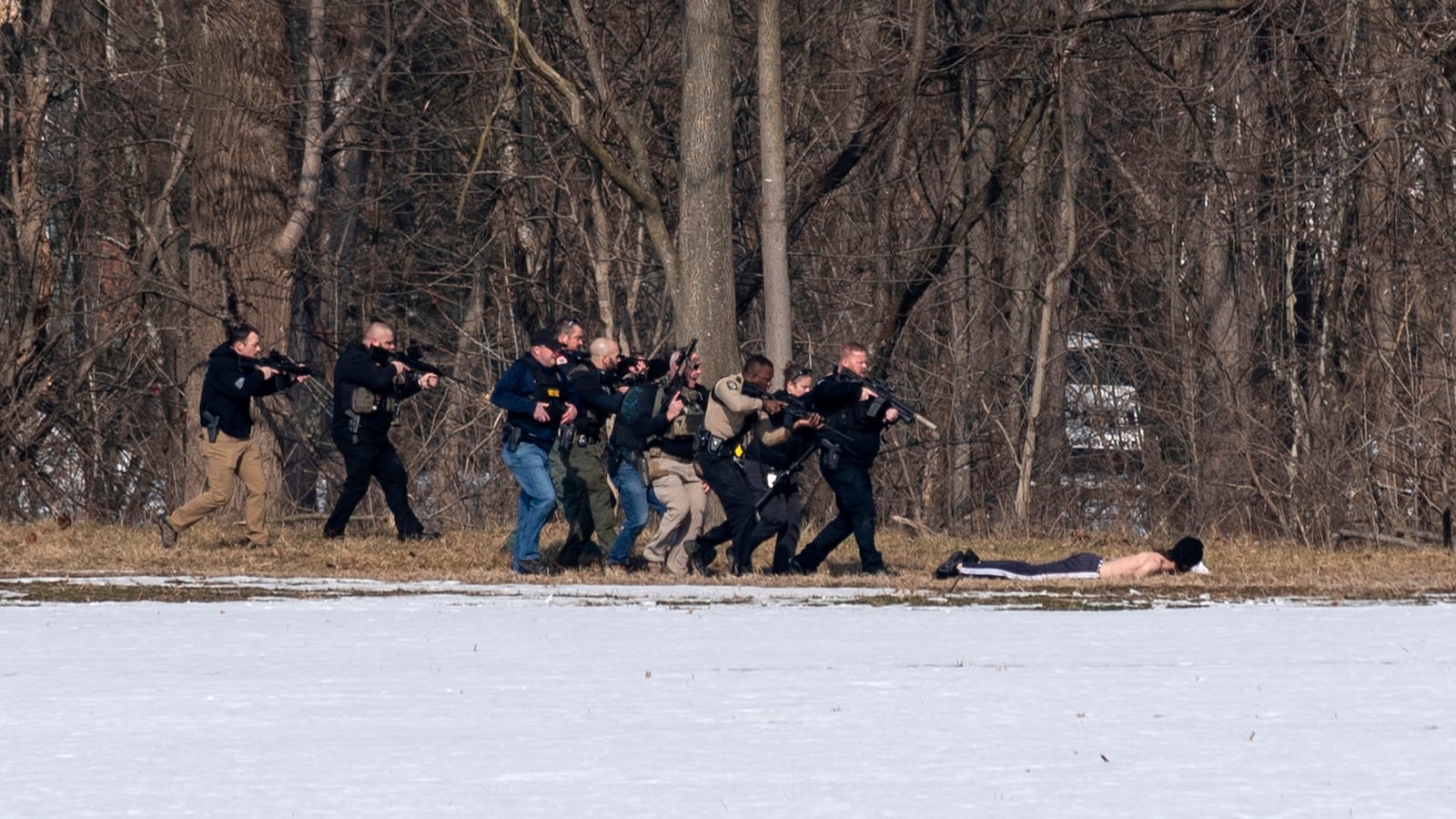 220201-virginia-college-shooting-tease-01_qnh8py