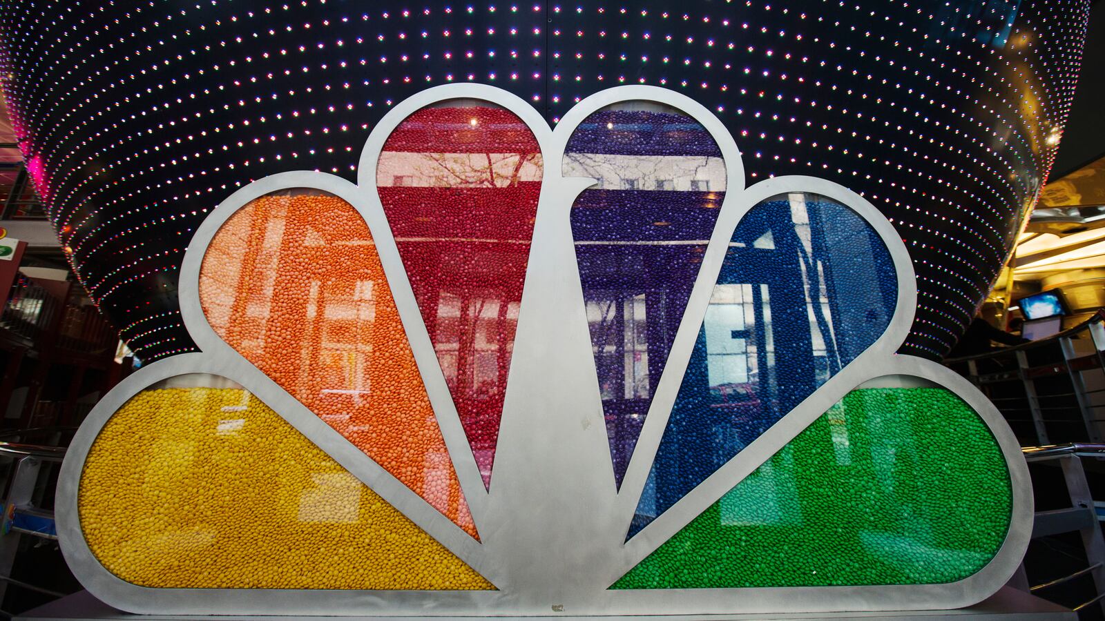 2013-05-02T120000Z_486346369_GF2E94U1NUI01_RTRMADP_3_MEDIA-RESULTS_sl1ibz