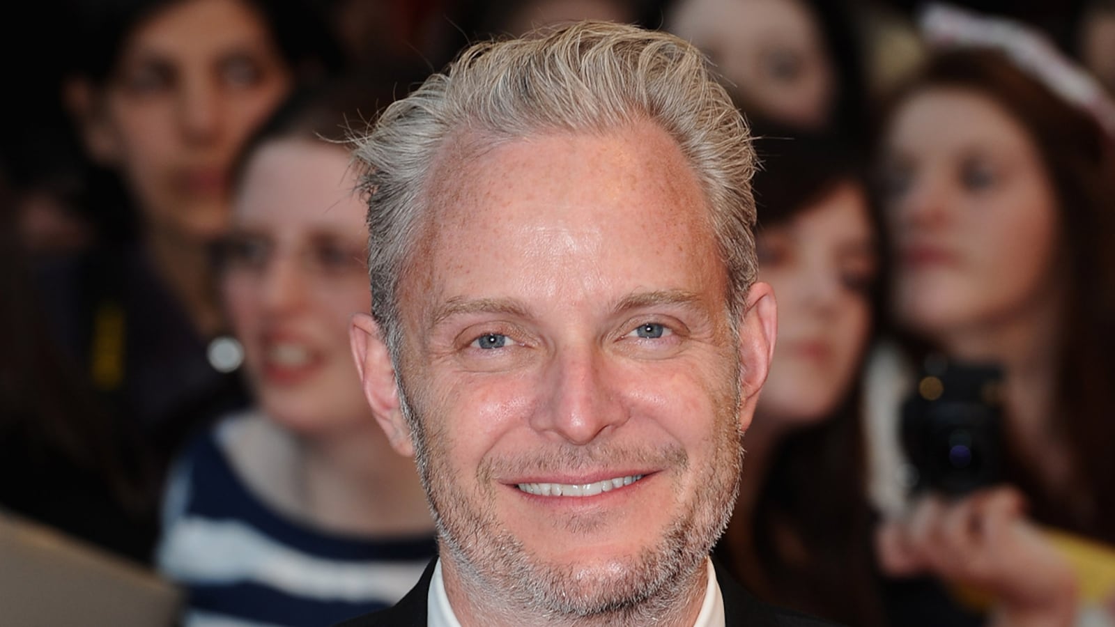 cheats/2012/04/19/francis-lawrence-to-direct-hunger-games/francis-lawrence-hunger-games-cheat_bbogtq