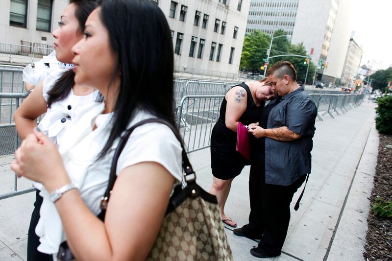 galleries/2011/07/24/new-york-gets-hitched/gay-wedding-new-york-5_x9rddu