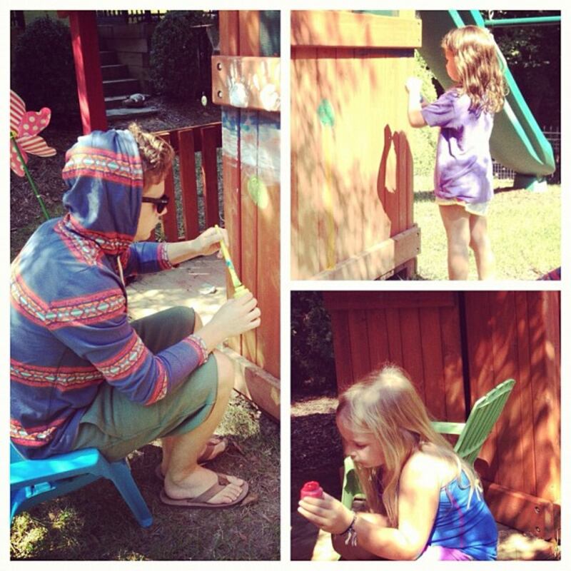 galleries/2012/09/02/ryan-seacrest-oprah-more-celebrity-twitter-pictures-photos/emilymaynard_fwtv18