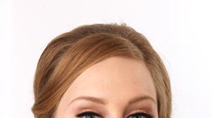 cheats/2011/06/04/adele-cancels-tour-due-to-illness/adele-singer_owzun9