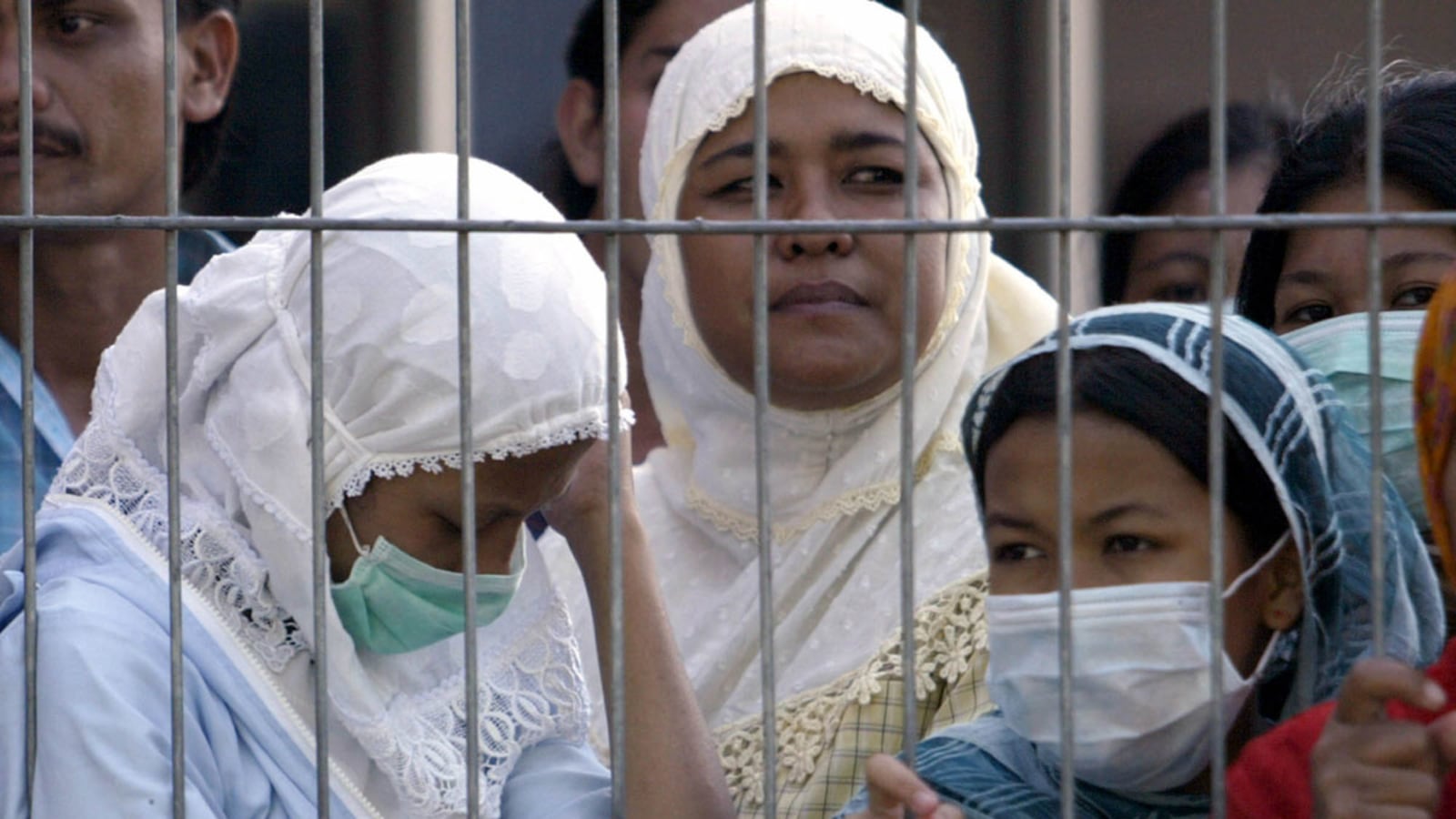 articles/2011/11/04/climate-change-and-natural-disasters-why-women-get-hit-hardest/seager-women-climate-change_fheztt