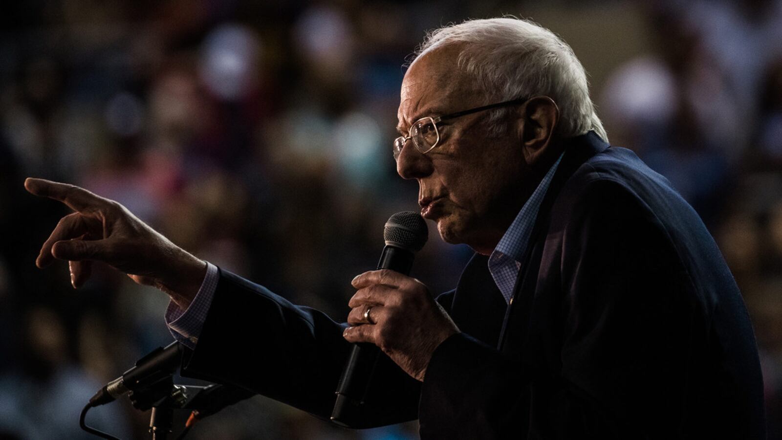 200306-kucinich-bernie-sanders-hero_n6vbys