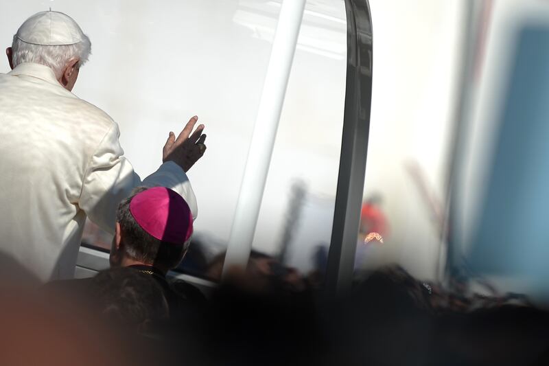 galleries/2013/02/27/pope-benedict-s-final-general-audience-in-st-peter-s-square/gal-pope-10_kvssxg