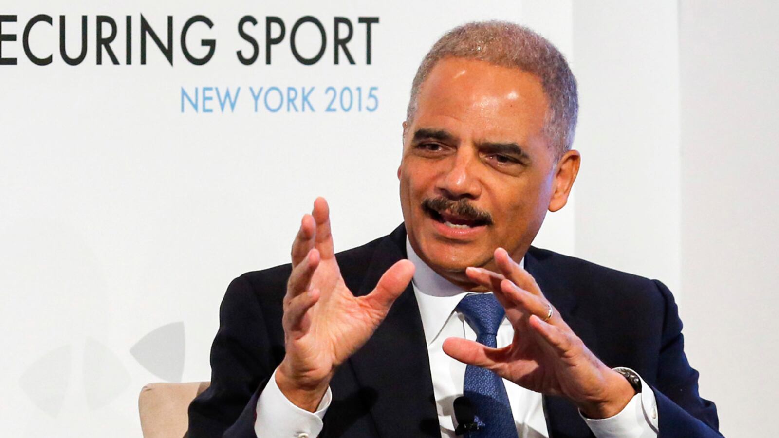 cheats/2016/10/17/obama-holder-to-lead-redistricting-campaign/161017-eric-holder-redistricting-cheat_lcojcs