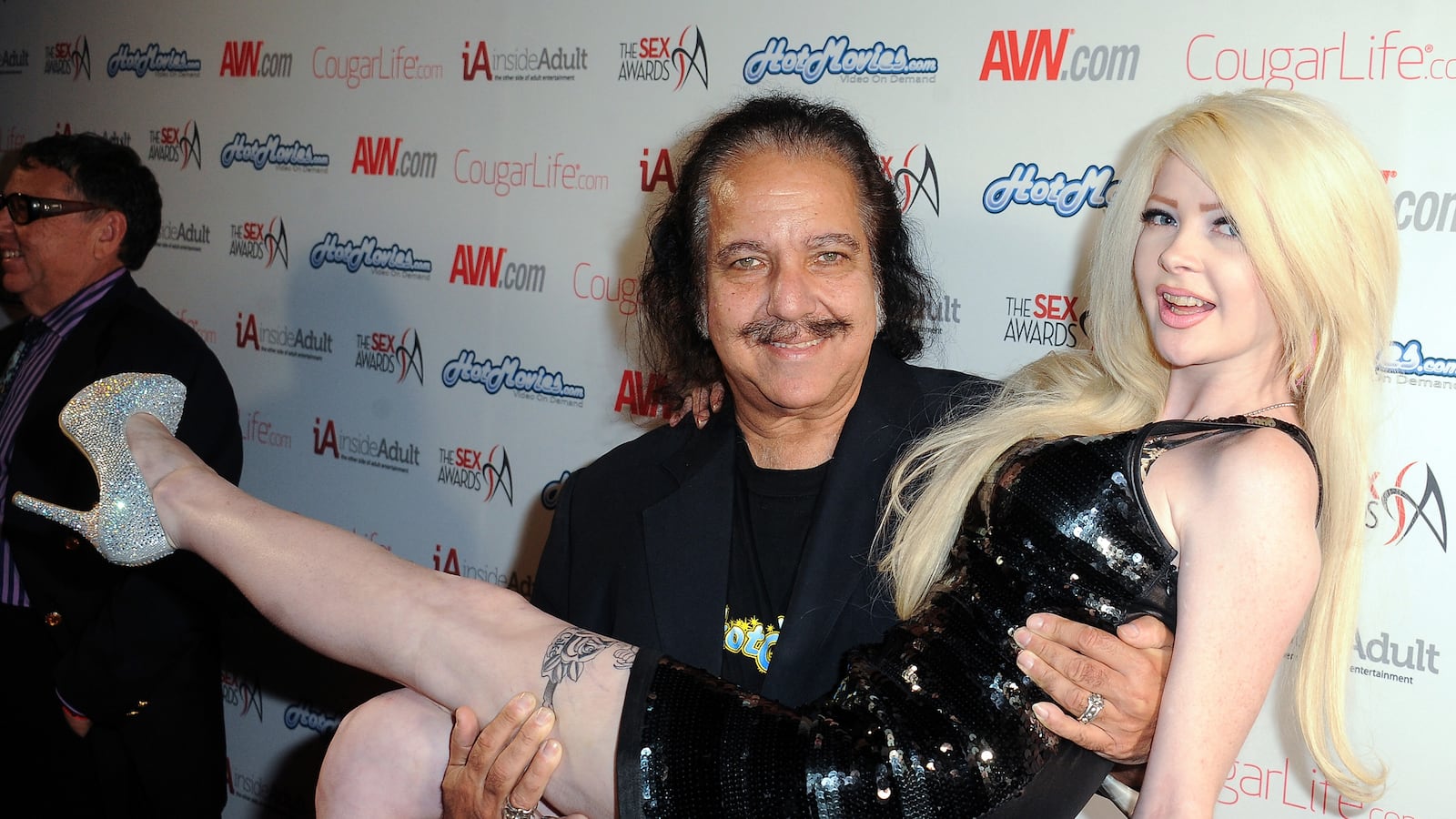 articles/2014/01/04/what-adult-stars-want-in-2014-and-their-wildest-moments-of-last-year/140103-snow-porn-2014_jyhxwa