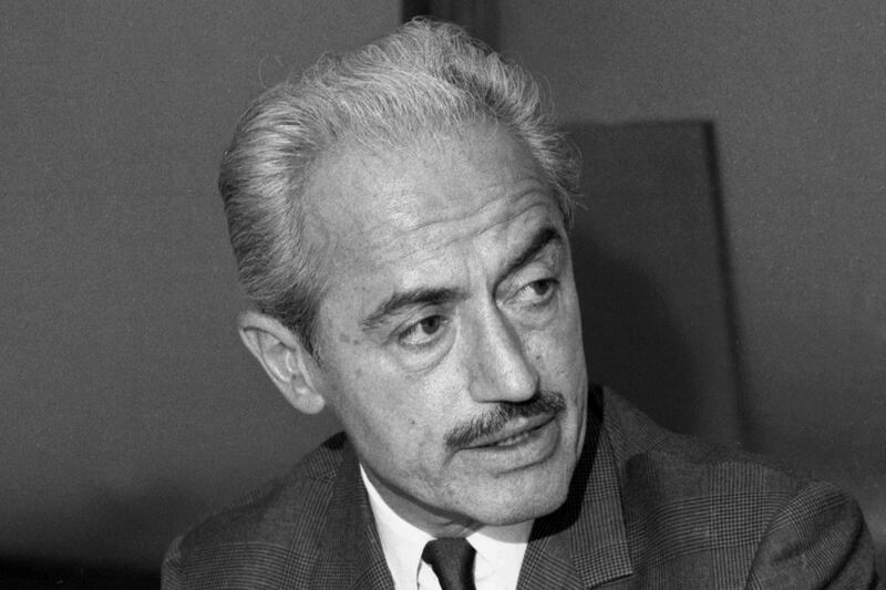 articles/2012/11/27/marvin-miller-the-labor-leader-who-revolutionized-baseball/marvin-miller-allen-tease_oxbia5