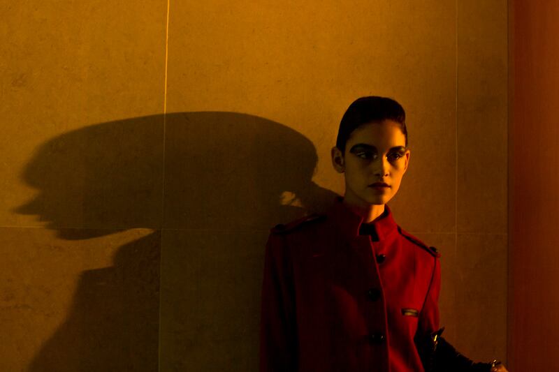 galleries/2013/03/07/backstage-at-paris-fashion-week-fall-2013-photos/130306-fashion15_swuw1e