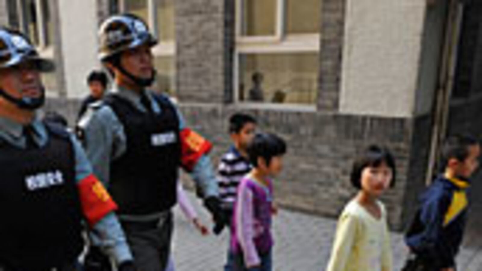 articles/2010/05/17/behind-chinas-killing-spree/hung-china-school-attacks_100794_qhlyoh