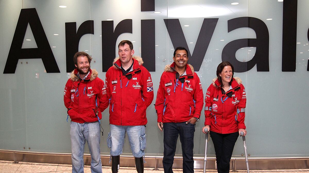 articles/2013/12/23/harry-s-polar-heros-get-home-in-time-for-christmas/wwtwhrow2_wacglw