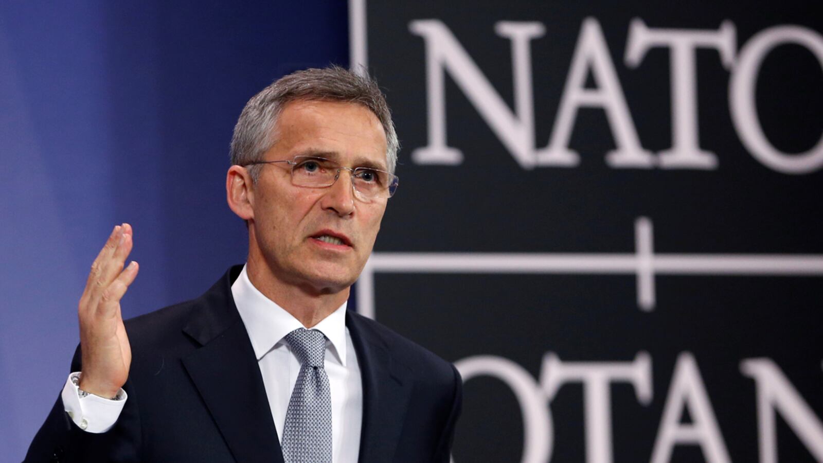 cheats/2016/07/21/nato-chief-estonia-hit-back-at-trump/160721-NATO-trump-cheat_bdbeyd