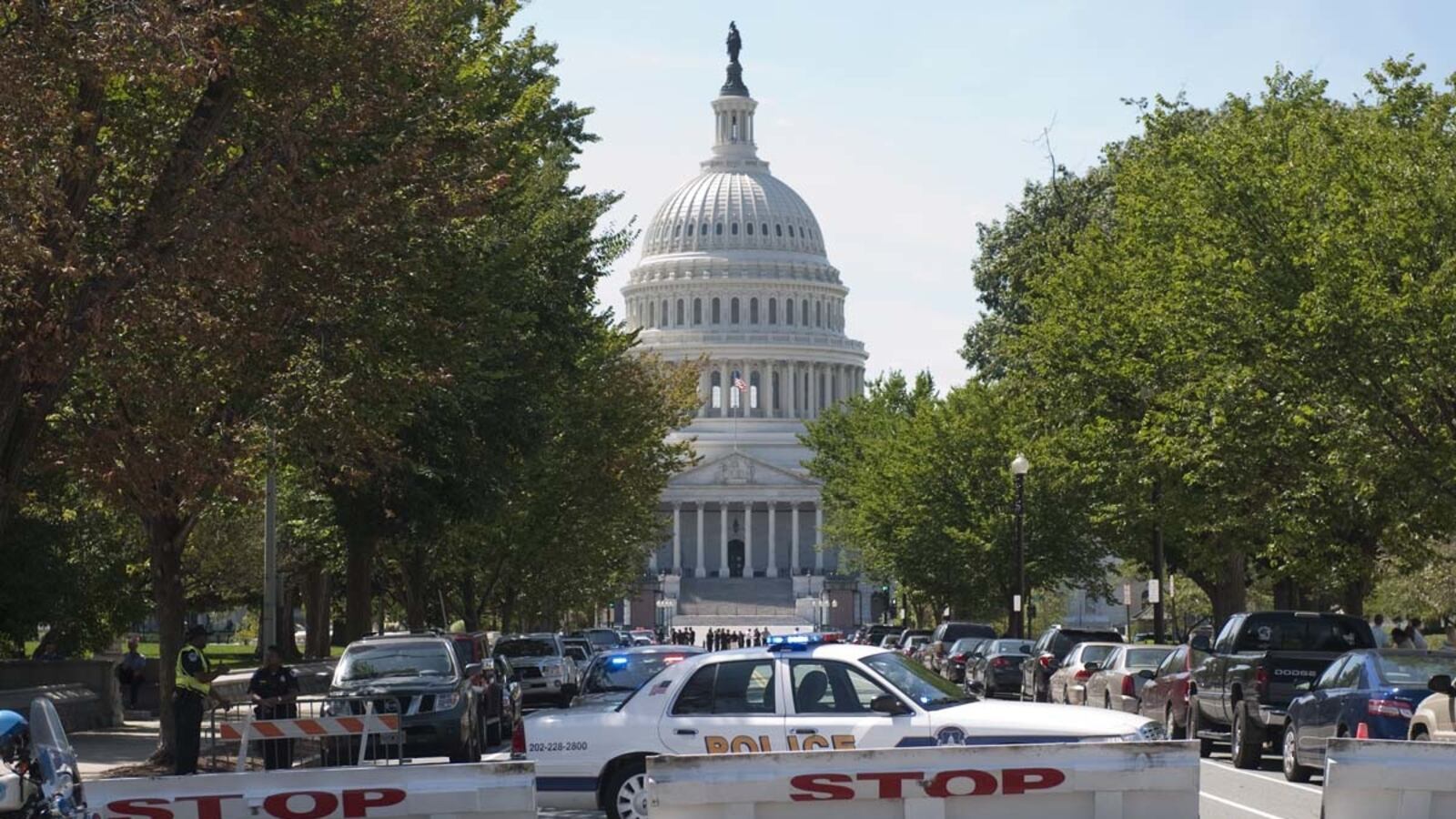 articles/2011/08/23/earthquake-farce-in-washington-as-media-overhypes-minor-tremor/earthquake-va-kurtz_eqsp7i