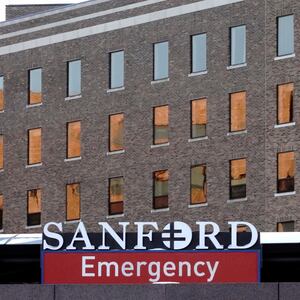 2020-10-28T041501Z_1089339971_RC2DRJ9AAW15_RTRMADP_3_HEALTH-CORONAVIRUS-USA_zvvobd