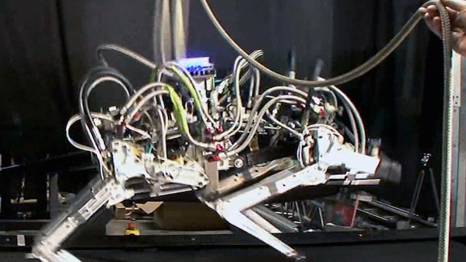 cheats/2012/03/06/robot-breaks-speed-record/cheetah-robot-breaks-speed-record-cheat_d6ly41