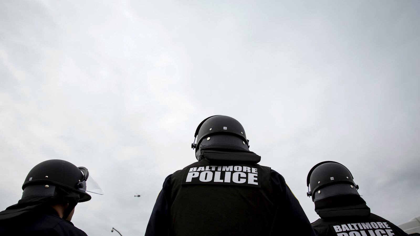cheats/2016/04/27/baltimore-cop-shoots-boy-with-bb-gun/160427-baltimore-police-shoot-boy-replica-gun-cheat_peow0b