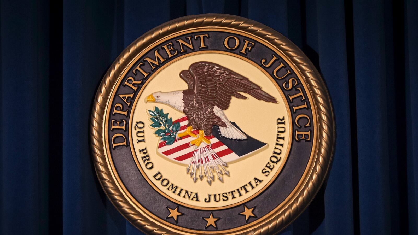 cheats/2017/05/11/sen-on-comey-firing-rosenstein-was-used/170511-cheat-doj_gwfytu