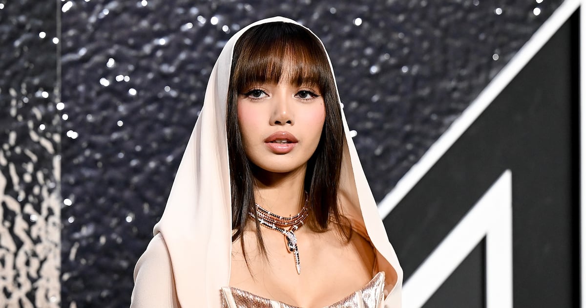 ‘White Lotus' Star Fuels Billionaire Boyfriend Split Rumors