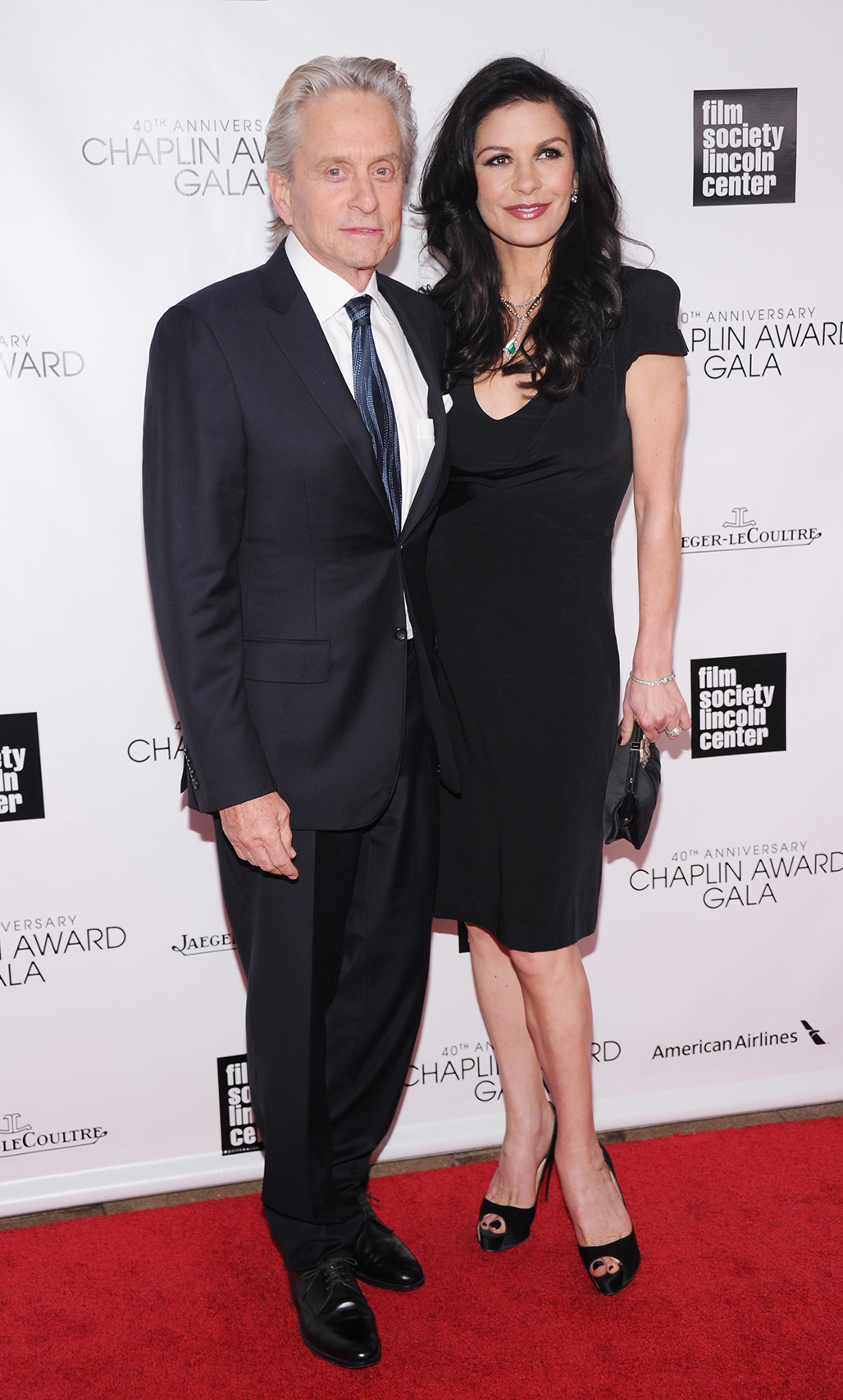 galleries/2013/10/22/kim-kardashian-and-kanye-west-and-the-craziest-celebrity-wedding-proposals-photos/proposals-douglas-jones_ekn5fu