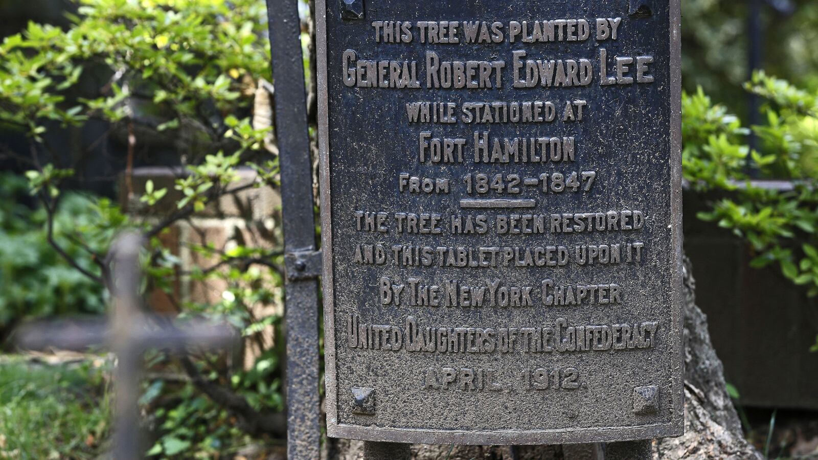 170818-purpich-brooklyn-robert-e-lee-hero_bcqiay