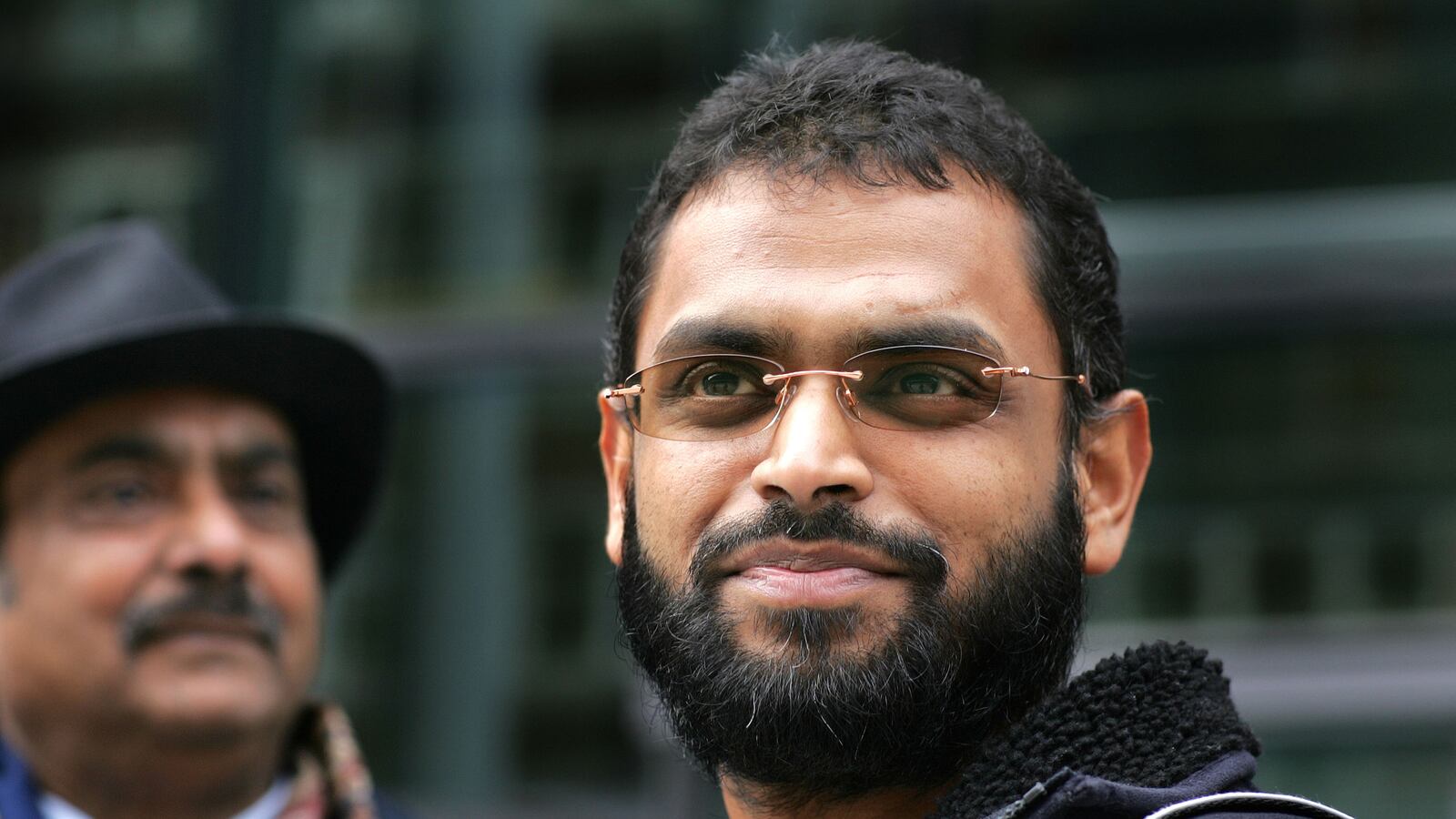 articles/2014/02/26/former-guantanamo-detainee-moazzam-begg-arrested-following-compensation-payout0/140226-telegraph-tease_rziugc
