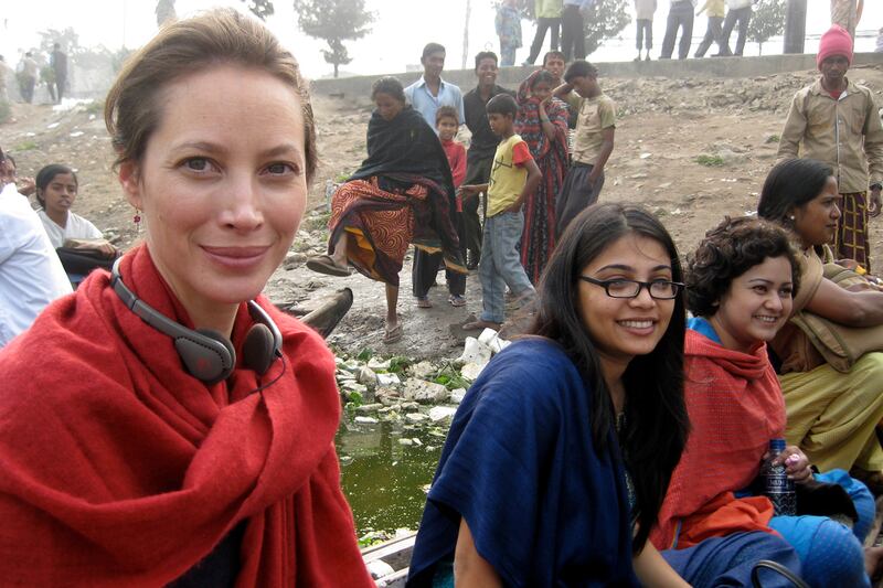 articles/2012/05/11/christy-turlington-burns-why-you-should-stay-mum-this-mother-s-day/christy-turlington-trip1_kha9ux