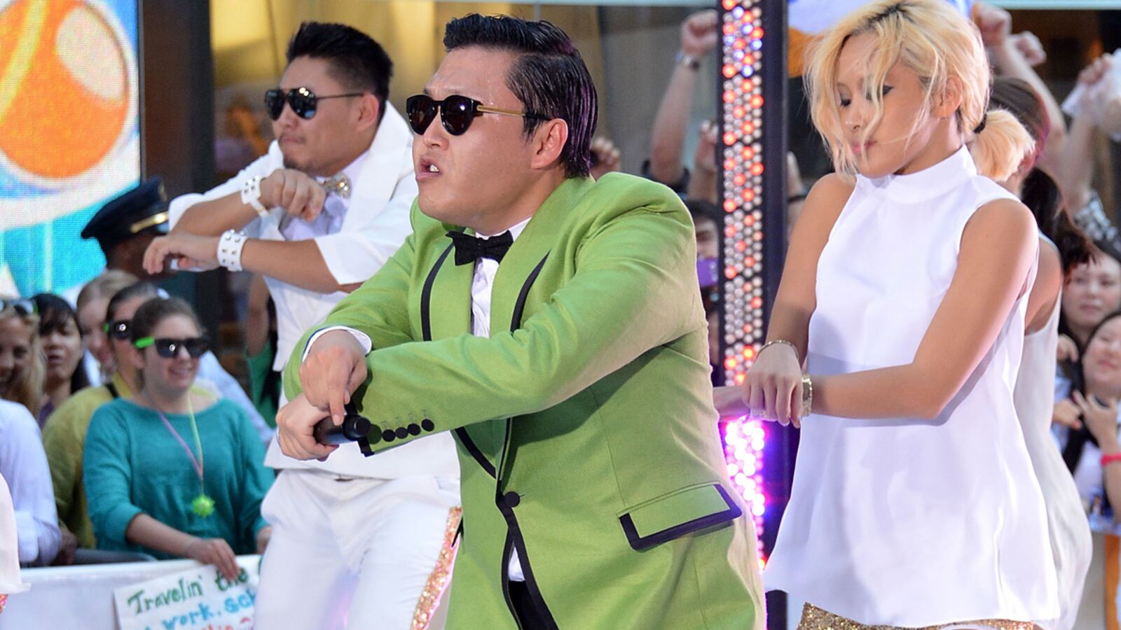 cheats/2012/09/20/n-korean-ad-parodies-gangnam-style/psy-korean-rapper-gangnam-style-cheat_qoopf0