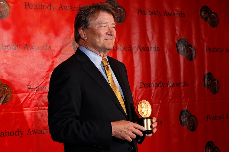 Journalist Steve Kroft holds an award during the 2010 Peabody Award ceremony at the Waldorf Astoria in New York May 17, 2010.