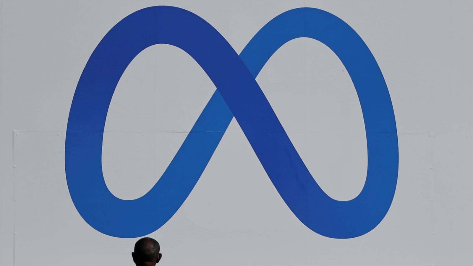 2021-10-29T100948Z_1172494206_RC2MJQ9GP635_RTRMADP_3_META-MATERIALS-STOCKS_wt6qey