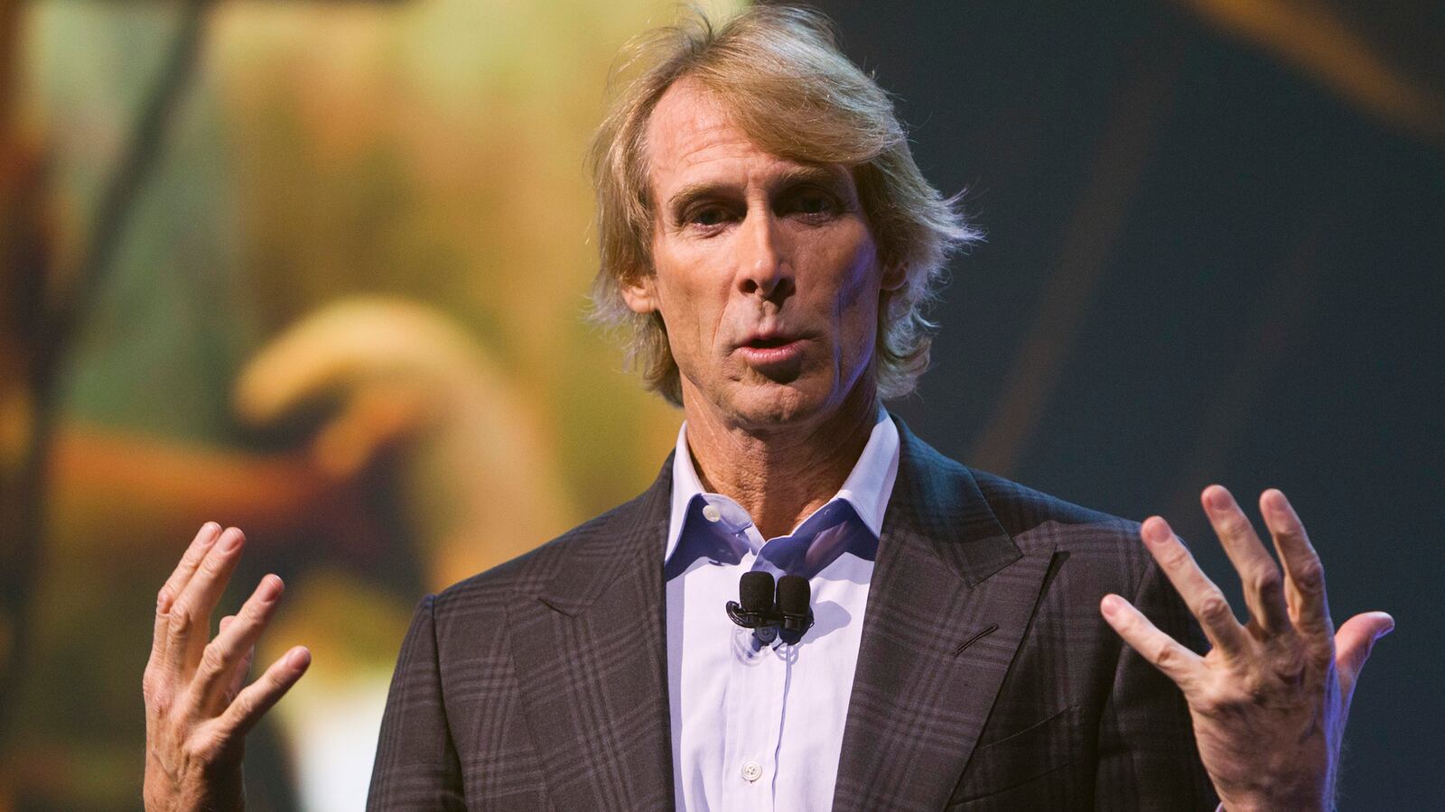 cheats/2014/01/07/michael-bay-storms-off-stage/140107-bay-speech-cheat_jukob4