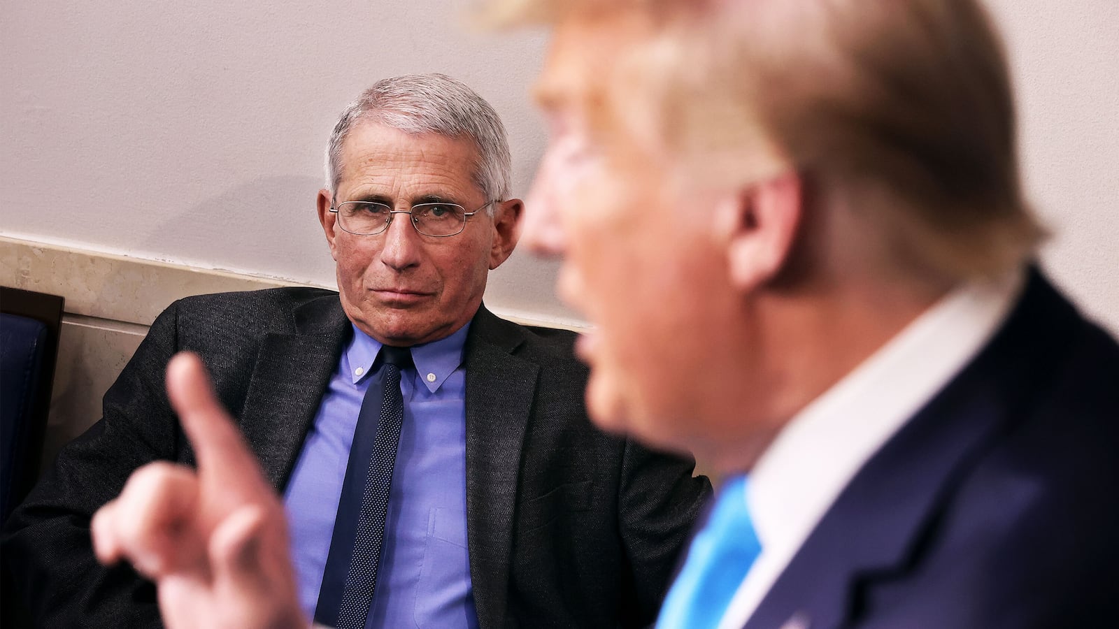 200412-Swin-fauci-trump-tease_u6aoks