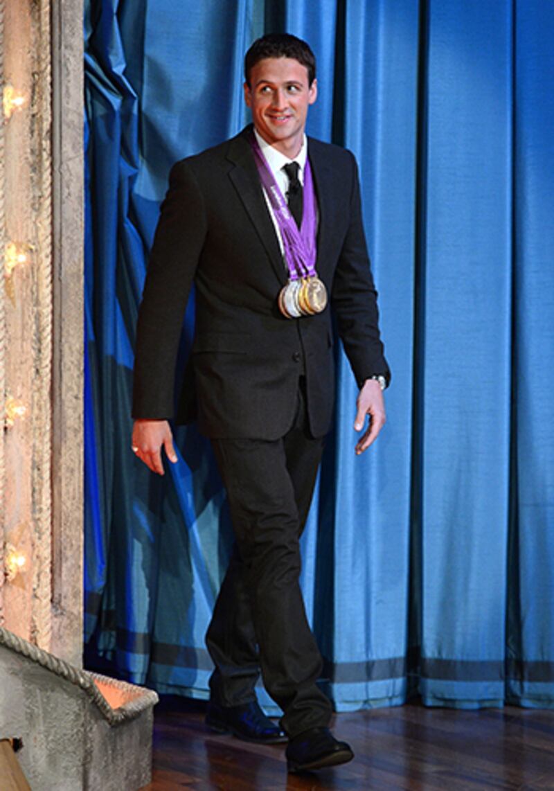 galleries/2012/07/29/ryan-lochte-olympic-fashion-speedos-bikinis-sneakerse-more-photos/lochte-medals_dyhx1w