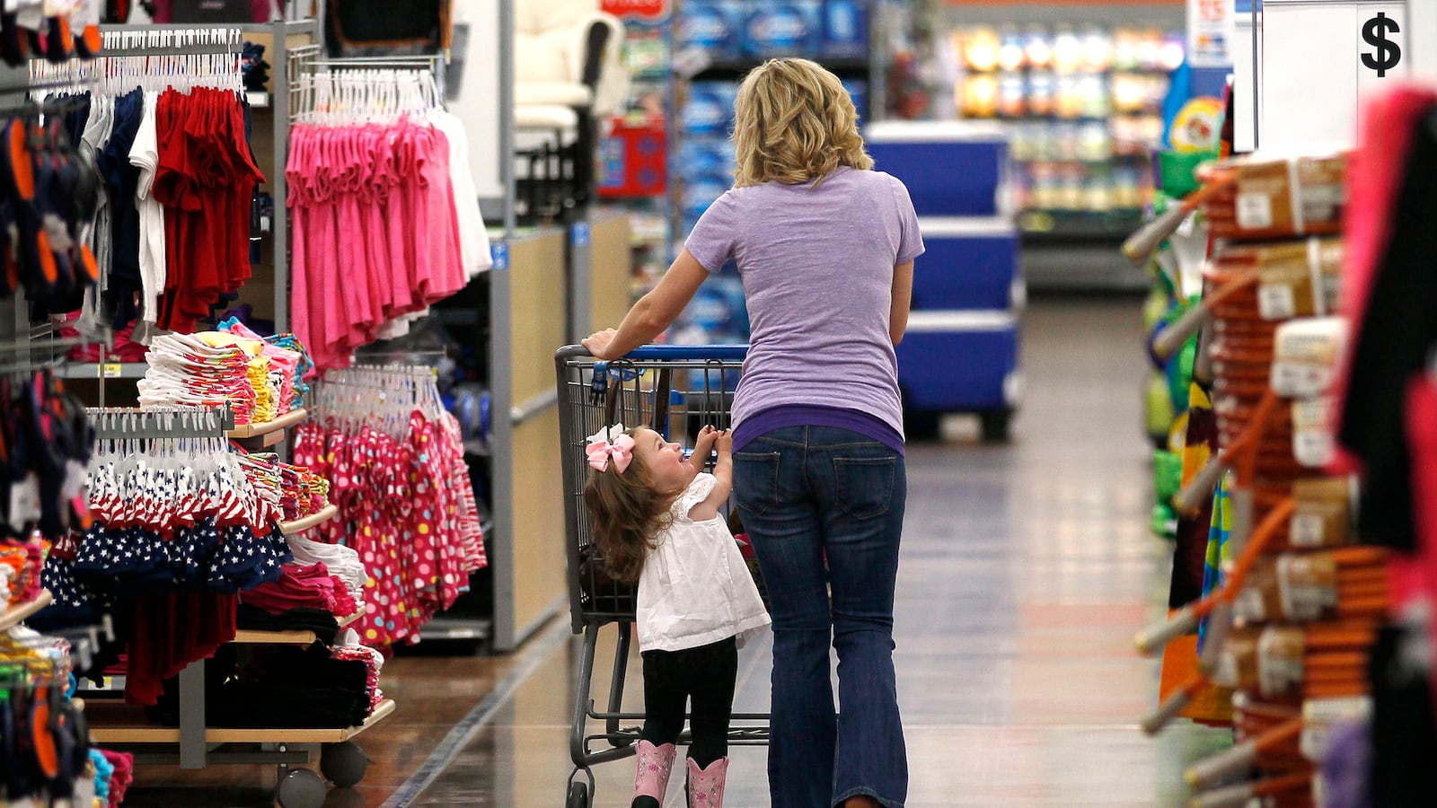 articles/2013/10/18/walmart-moms-are-furious-with-washington/131017-walmart-moms-tease1_ssdjnx