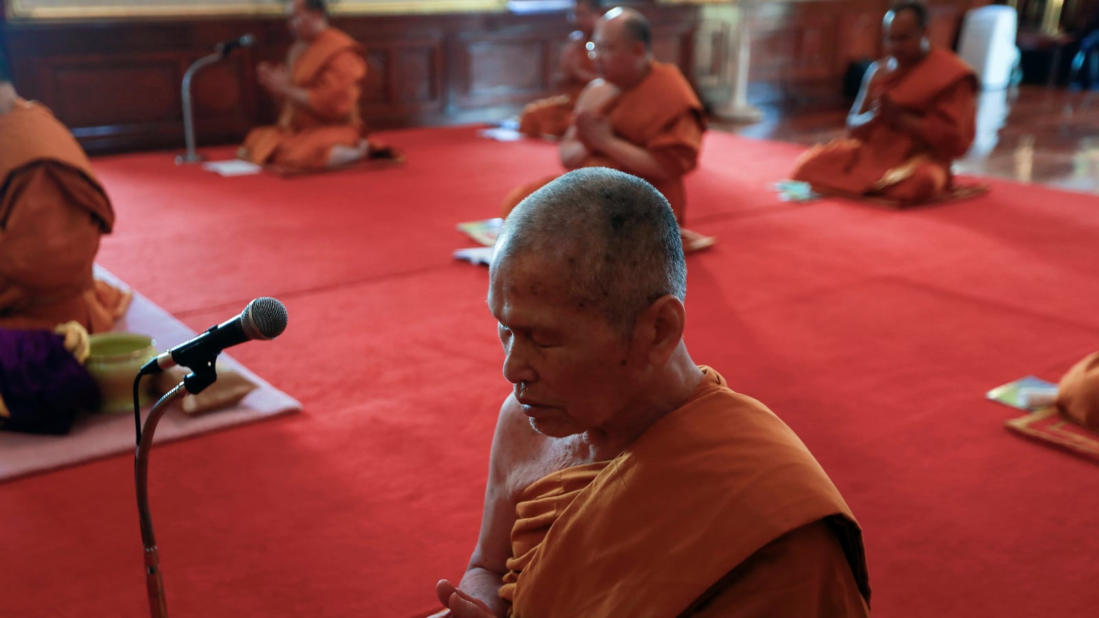 2020-03-25T114429Z_312359338_RC2ZQF9TFUEM_RTRMADP_3_HEALTH-CORONAVIRUS-THAILAND_f24t8a