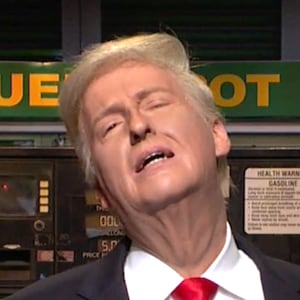 Saturday Night Live, Trump in cold open in front of cast