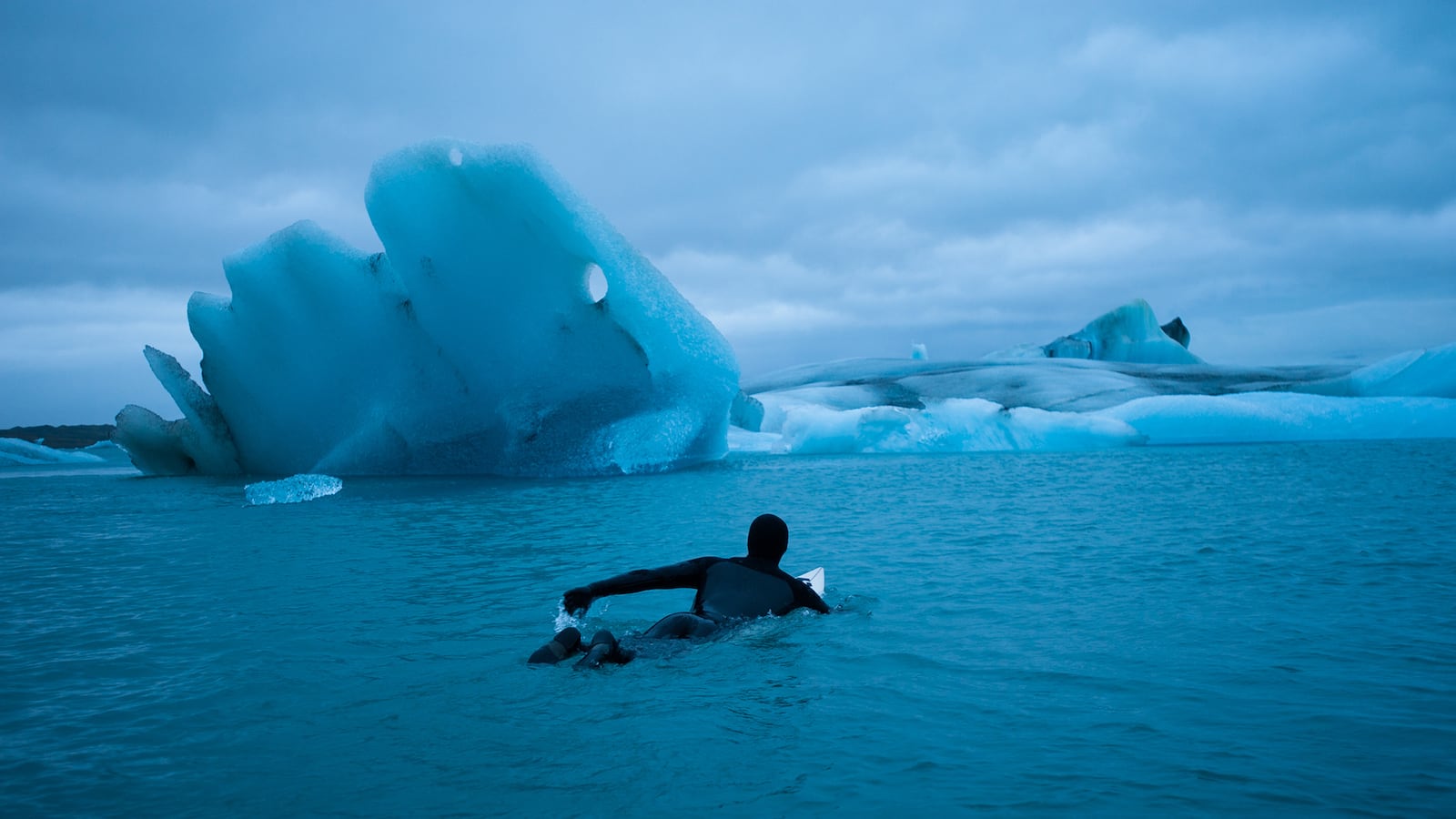 galleries/2014/07/27/chris-burkard-captures-surfing-at-the-ends-of-the-earth-photos/chris-burkard-captures-surfing-at-the-ends-of-the-earth-photos-image_qx55on