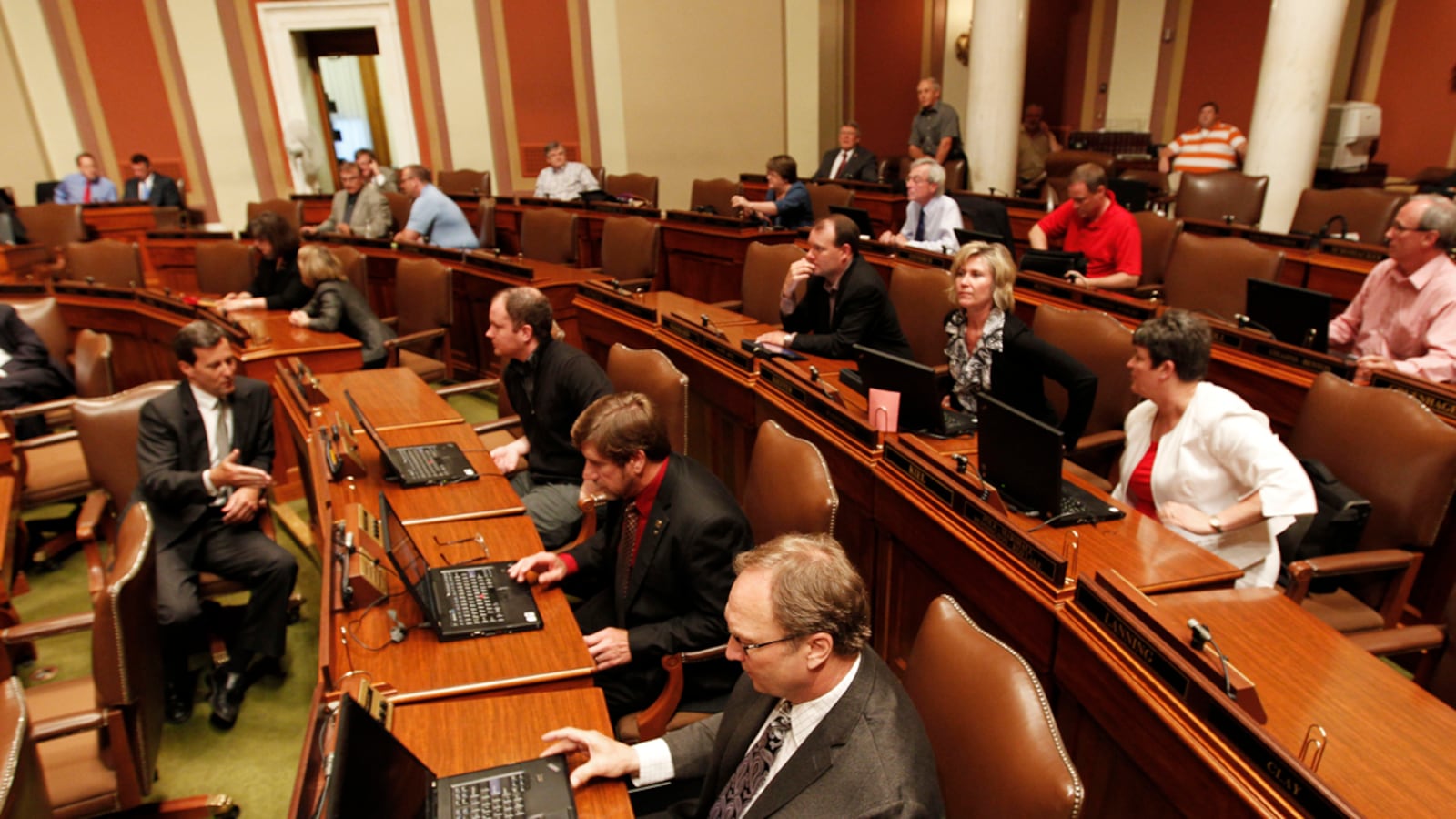 cheats/2011/07/01/minnesota-on-brink-of-gov-t-shutdown/minnesota-shutdown-cs_sjbsmp