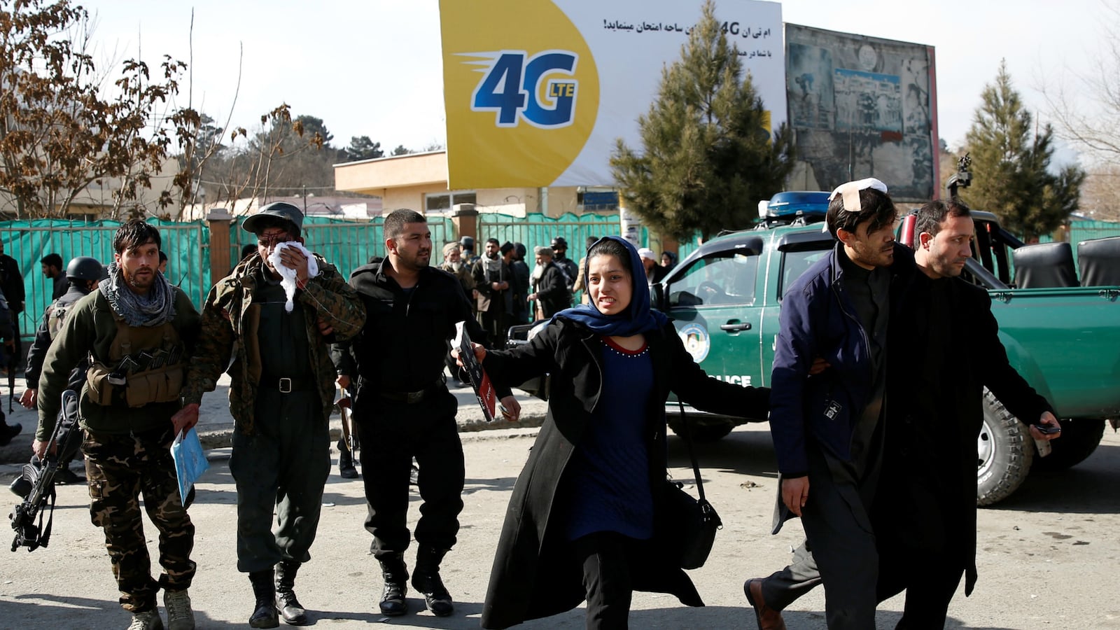 180127-kabul-bombing-dozens-killed-cheat_slc1rg