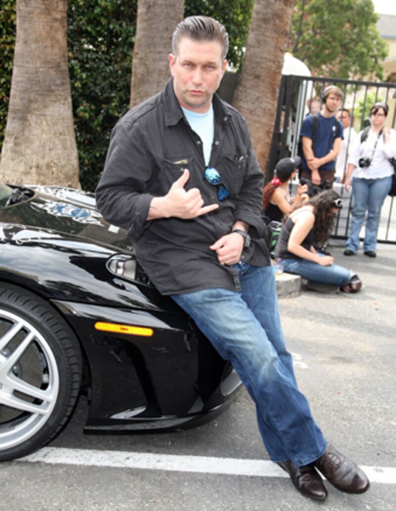 galleries/2009/08/03/famous-tax-evaders/tax-evaders---baldwin_gjenzh