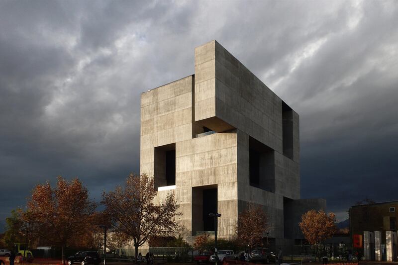 galleries/2016/01/13/alejandro-aravena-s-architecture-crusade/160113-aravena-architecture-02_mfisoj