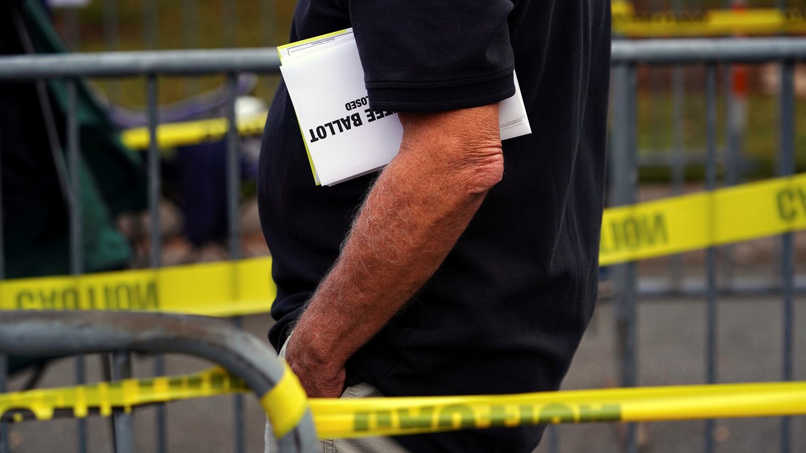 2020-10-13T162818Z_1451680664_RC2SHJ9VD0YA_RTRMADP_3_USA-ELECTION-GEORGIA_c0ukgw