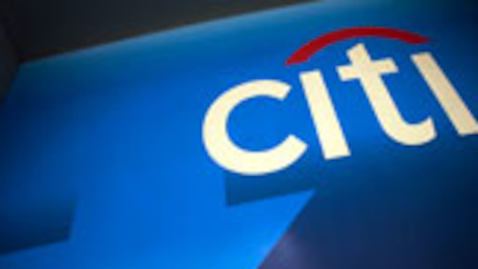 articles/2008/12/01/wall-street-whispers-taxpayers-overpaid-in-citi-bailout/cohan-citi_6305_f1x1oa