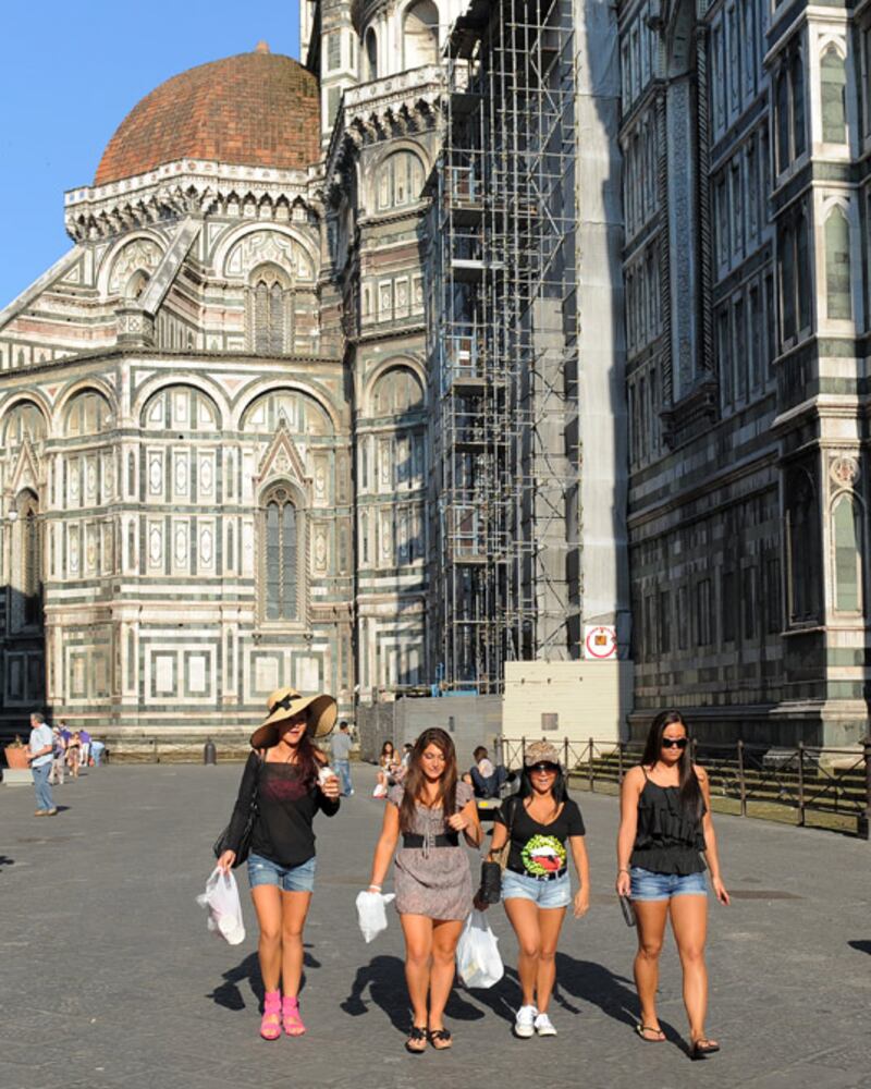 galleries/2011/05/30/jersey-shore-in-italy/jersey-shore-italy---5_cubnci