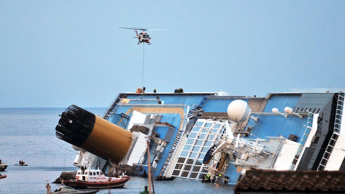 cheats/2012/01/20/costa-concordia-rescue-halted-again/shipwreck-italy-rescue-halted-again-cheat_b9ypfx
